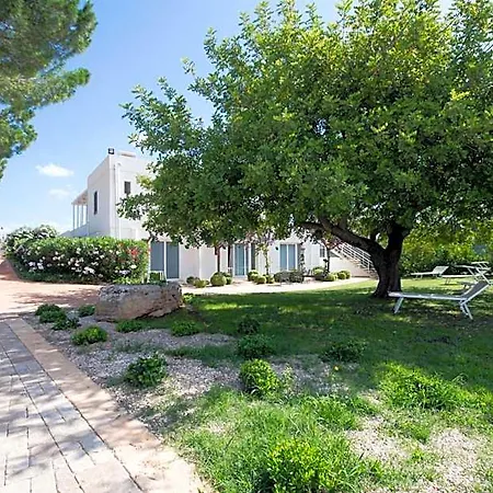 Garden Salento מלון 3*